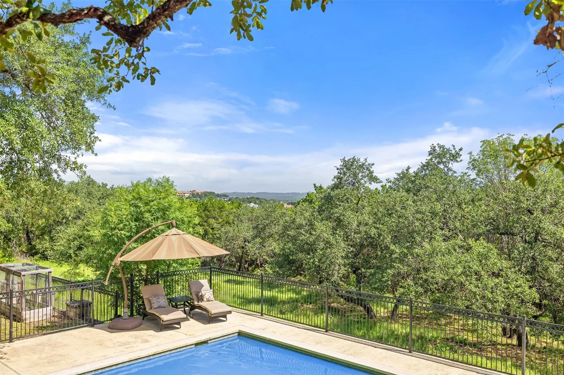 Photo of 604 N River Hills RD