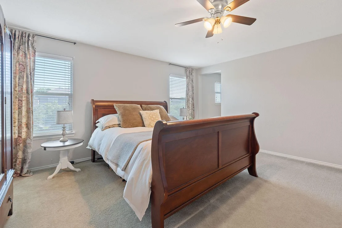 Photo of 476 Sheepshank DR