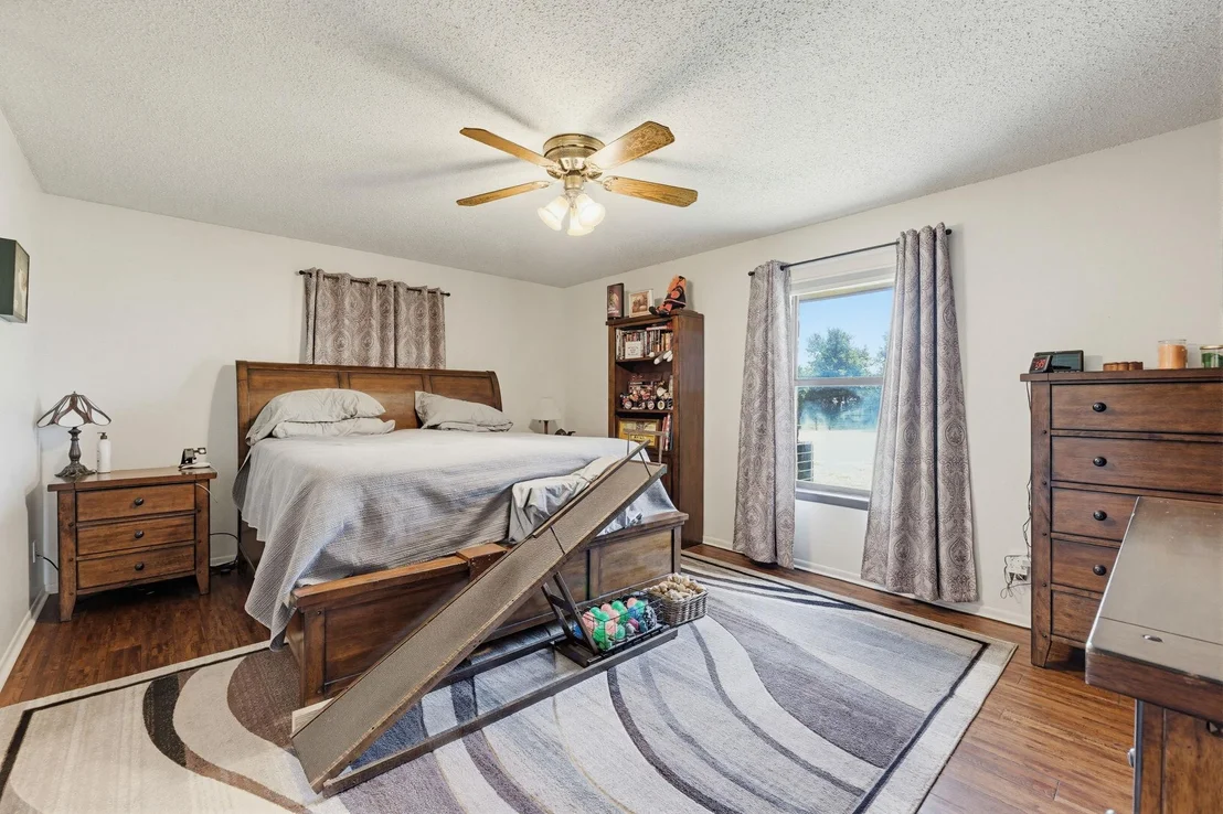 Photo of 120 Rae LN