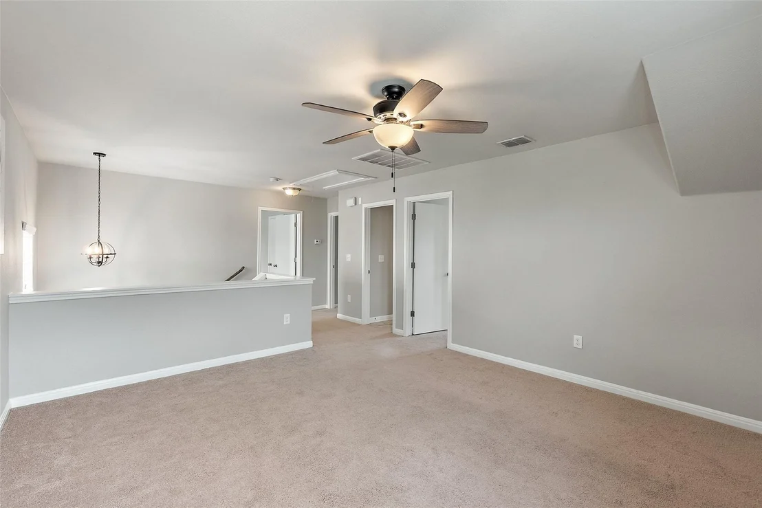 Photo of 366 Eagle Brook LN