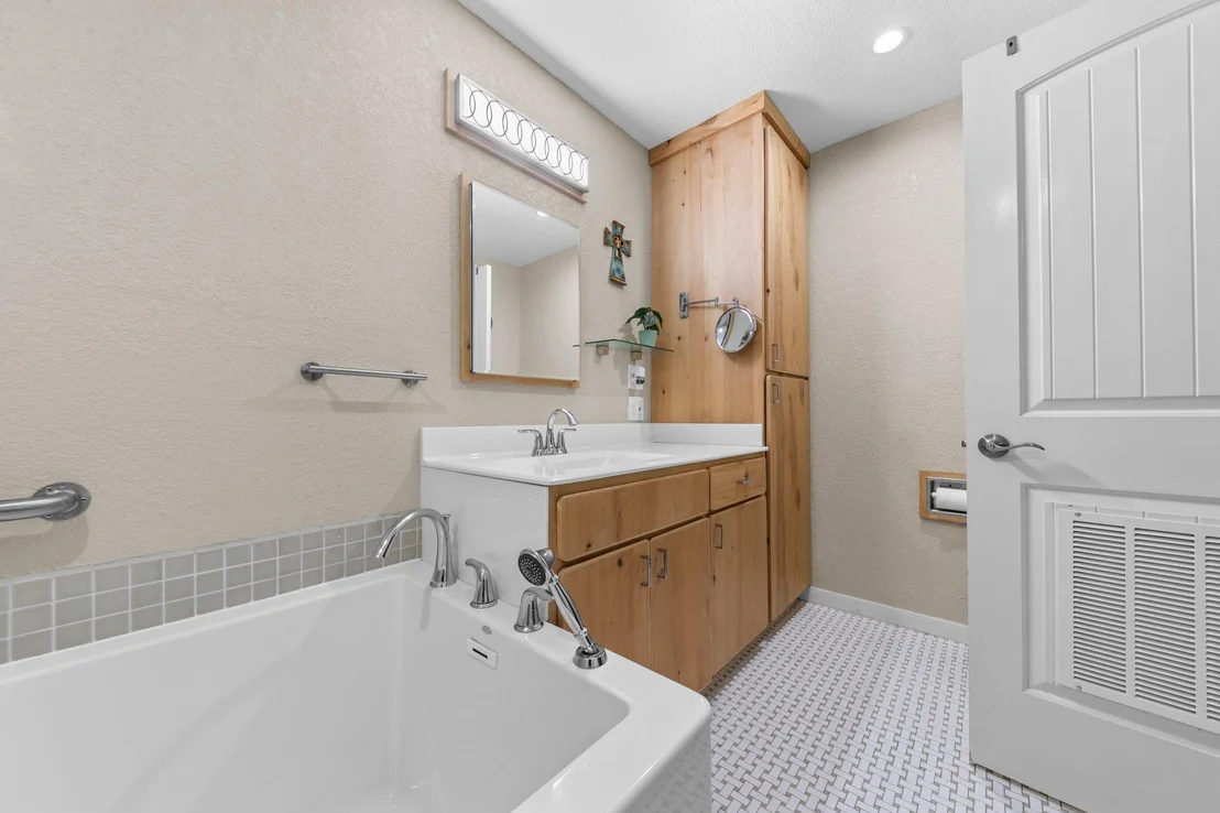 Photo of 5315 Denmans LOOP