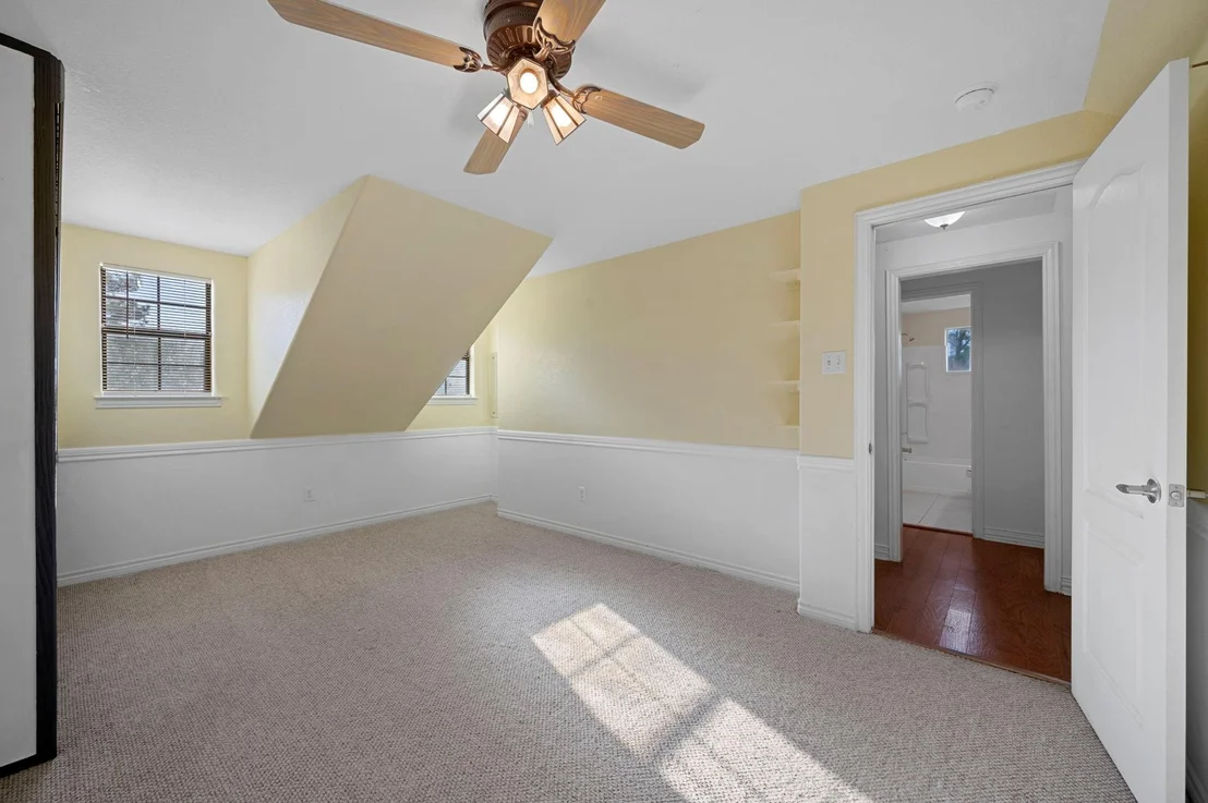 Photo of 106 Park DR
