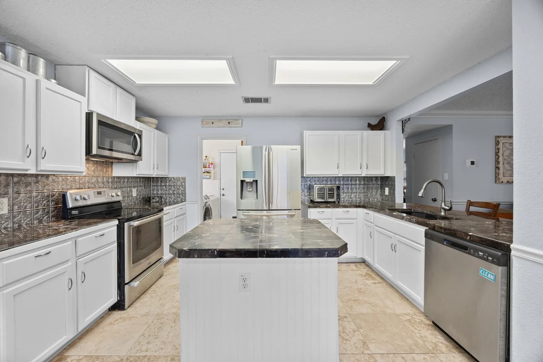 Photo of 1001 Canterbury TRL