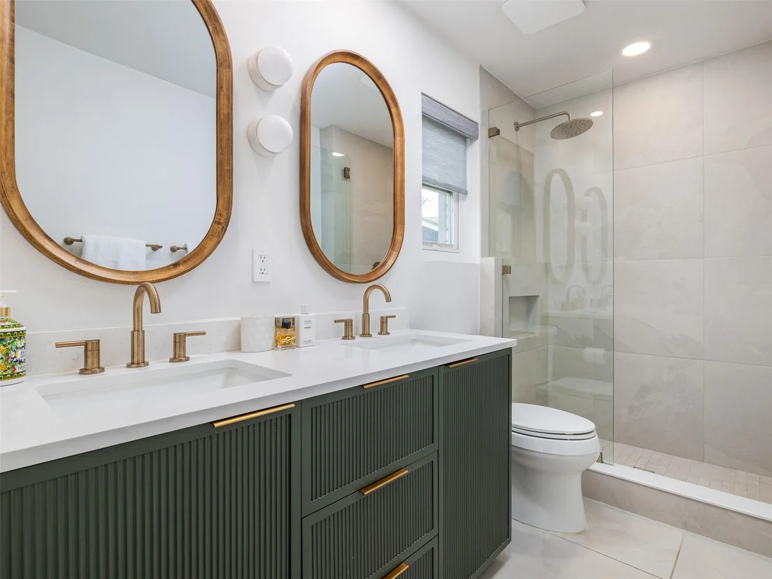 Photo of 2800 Cornish CIR