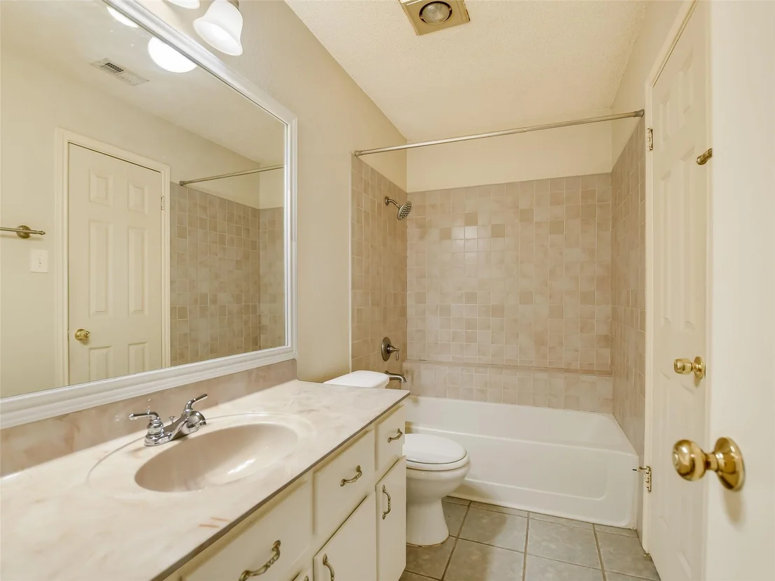 Photo of 2309 Dowd LN