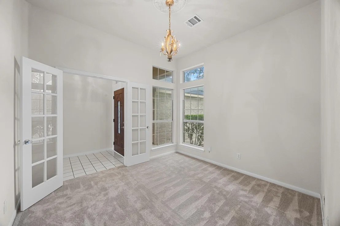 Photo of 706 Cornell DR