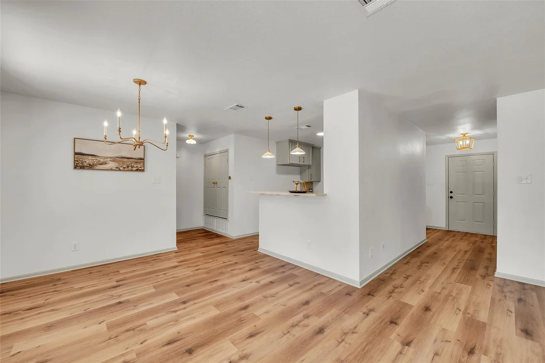 Photo of 42 Great West LOOP