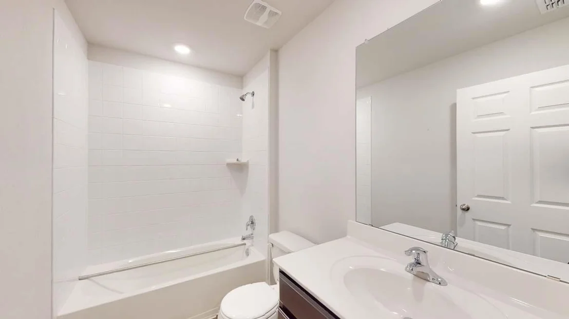 Photo of 553 Hector LOOP