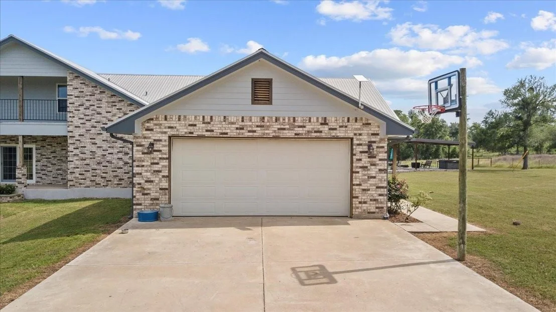 Photo of 1883 Watterson RD