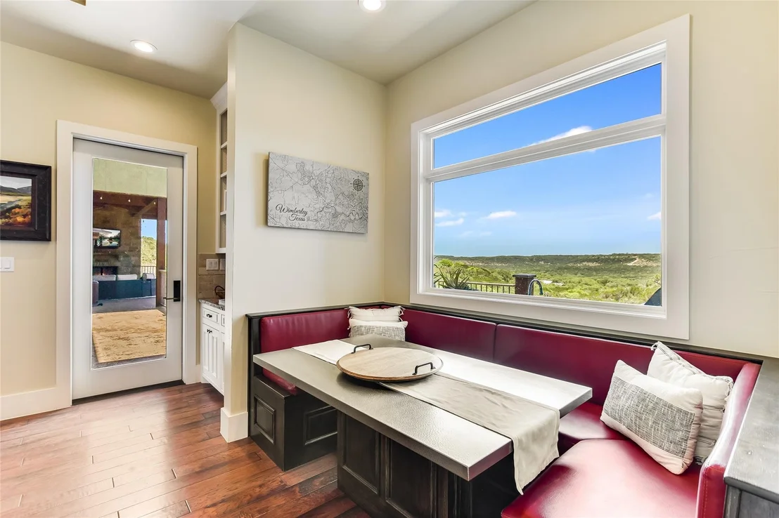 Photo of 400 Hillview RD