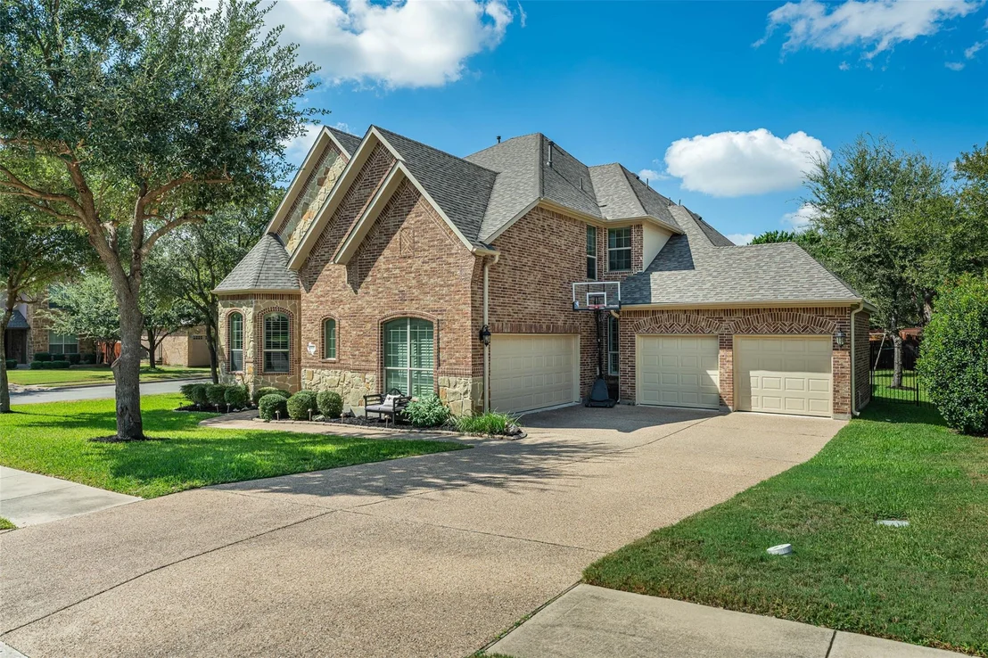Photo of 401 Bluff Point BND