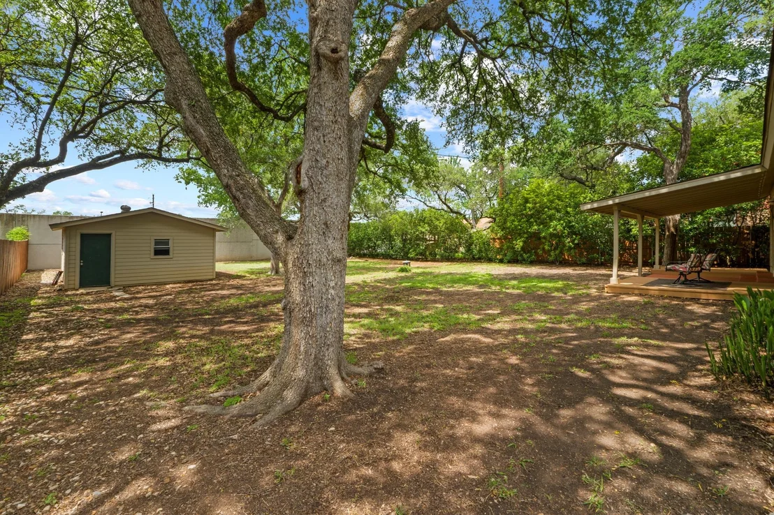 Photo of 4107 Columbine DR