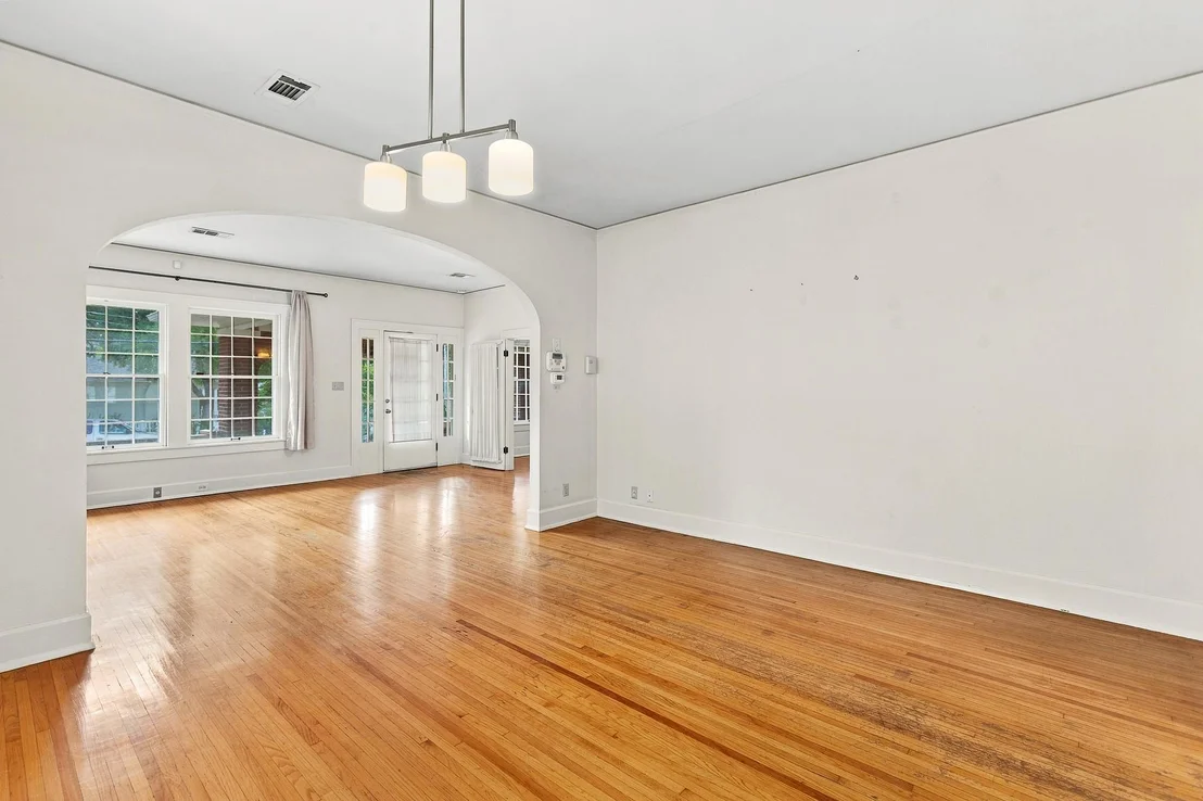 Photo of 3200 Harris Park Ave