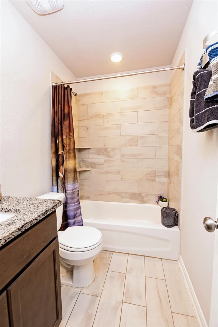 Photo of 903 Fallbrook DR