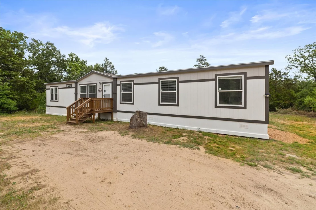 Photo of 281 Green Oaks DR