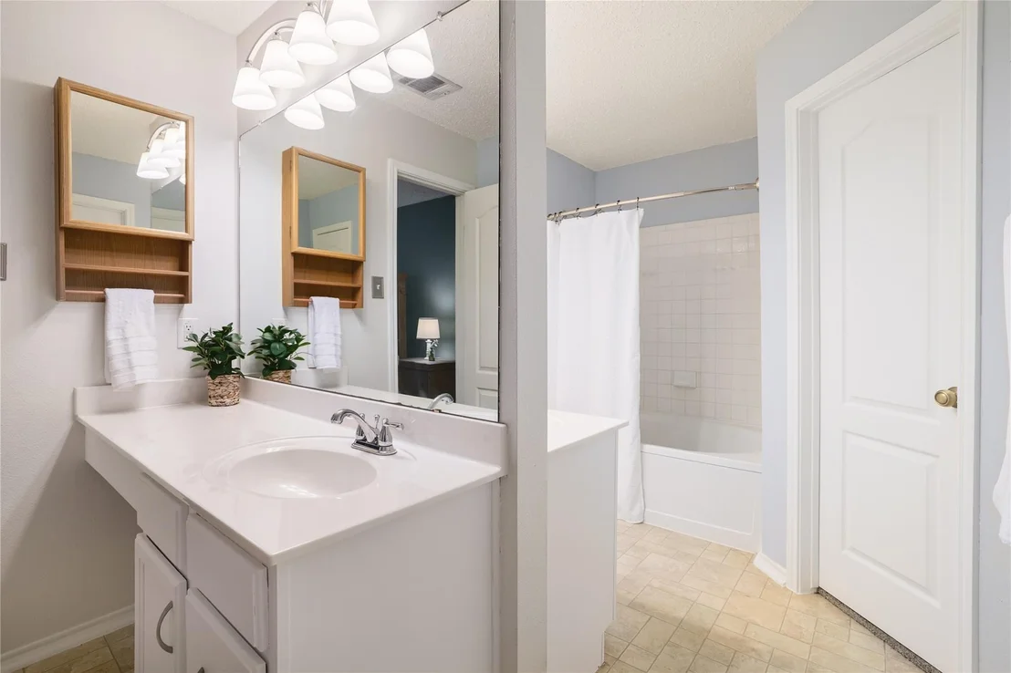 Photo of 1311 Irene DR