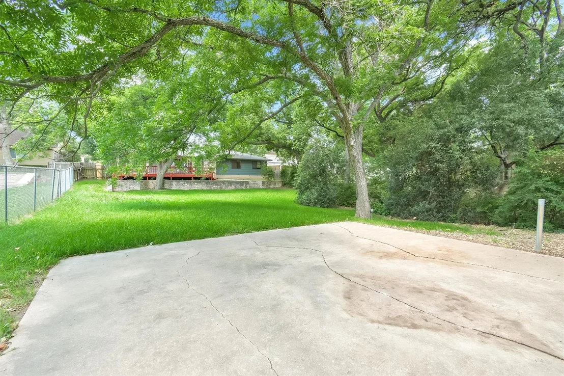 Photo of 1008 Hermitage DR