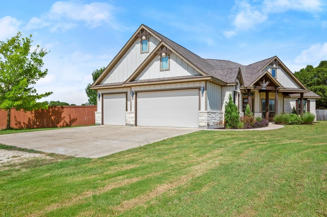 Photo of 515 Eastview DR