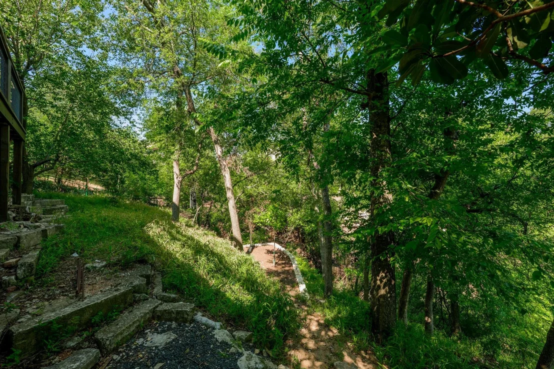 Photo of 7643 Parkview CIR
