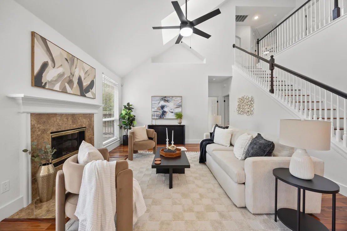 Photo of 1245 Lacey Oak LOOP