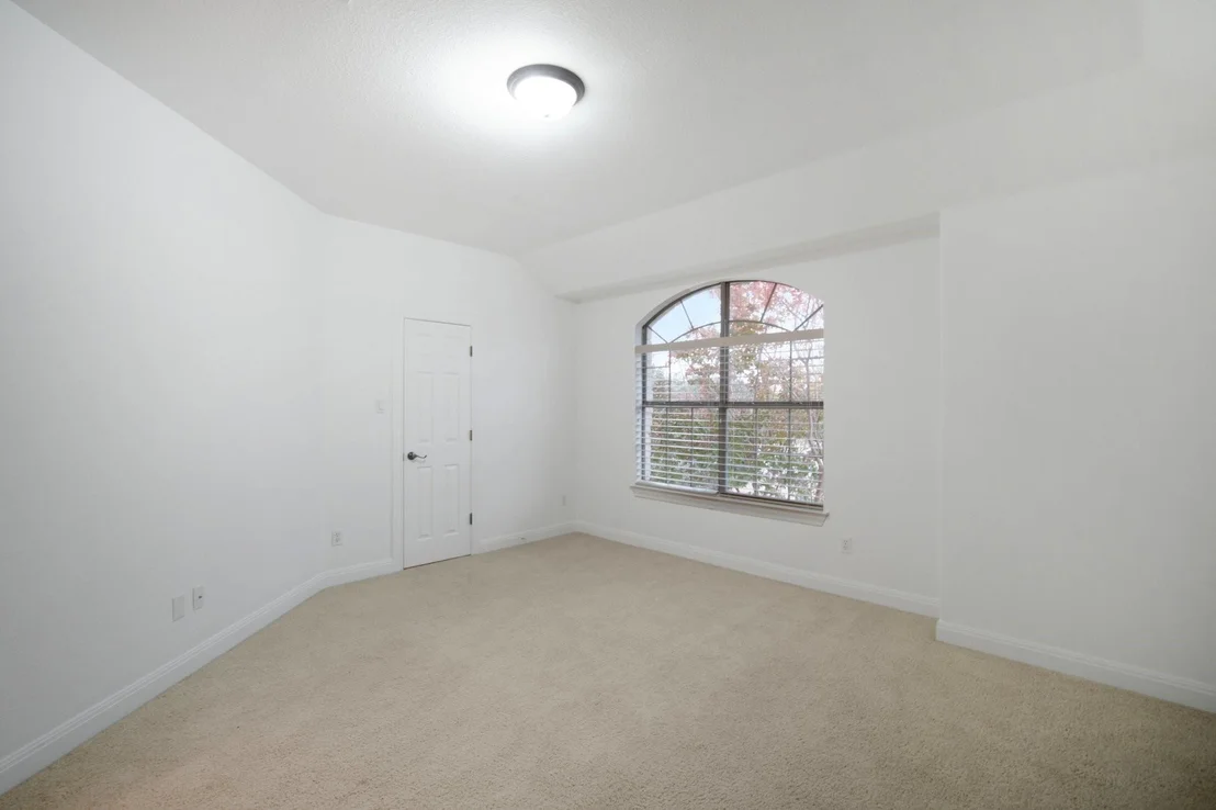 Photo of 9811 Tree Bend CV