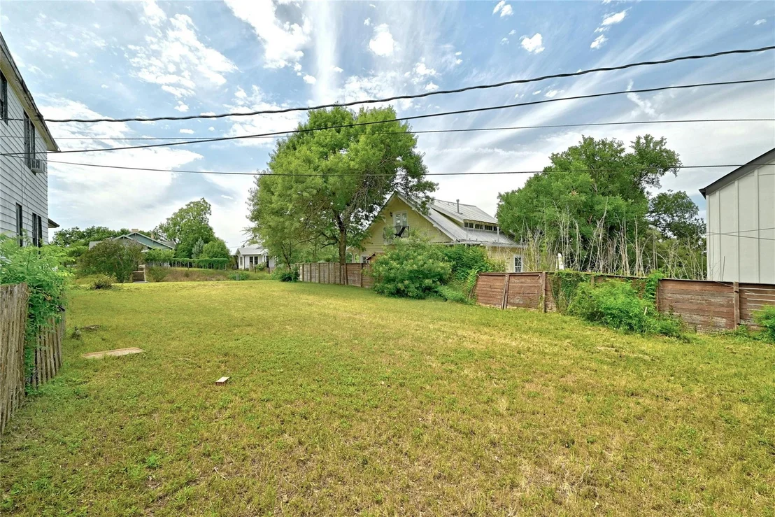 Photo of 1107 Travis Heights BLVD