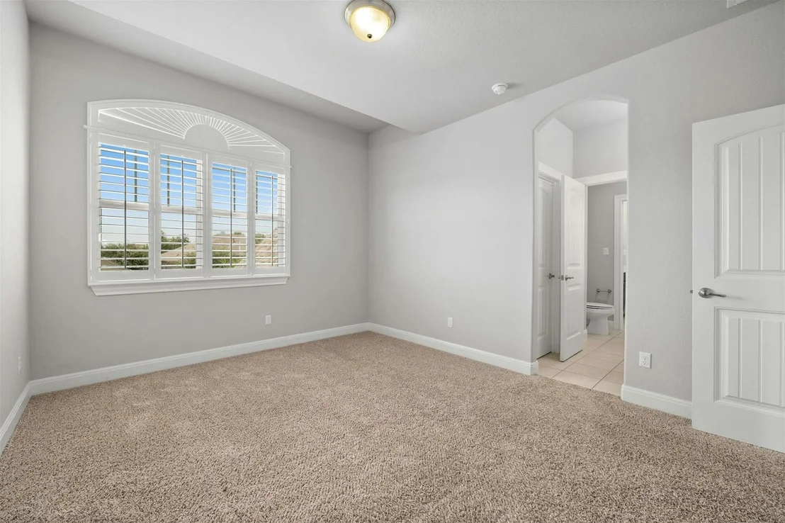 Photo of 16025 La Rosa DR