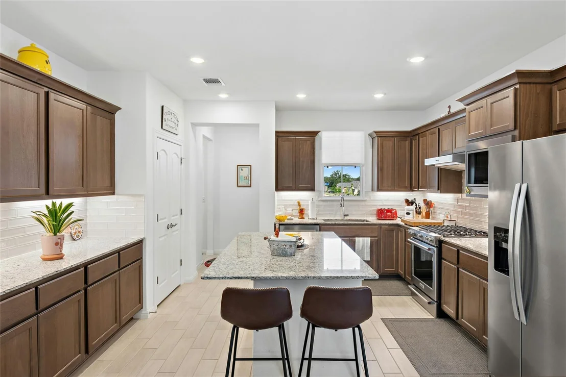 Photo of 746 Livewater LN