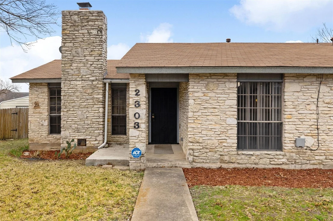 Photo of 2303 Carolyn DR