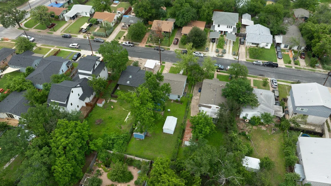 Photo of 4701 Leslie Ave