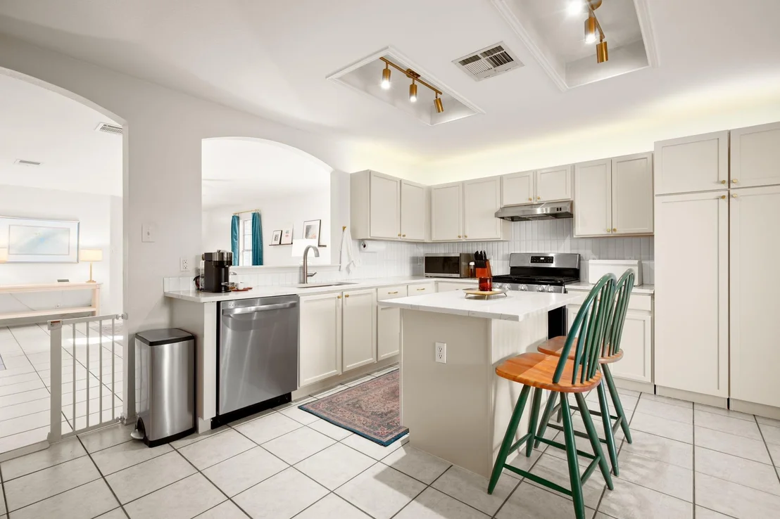 Photo of 202 Grant CT