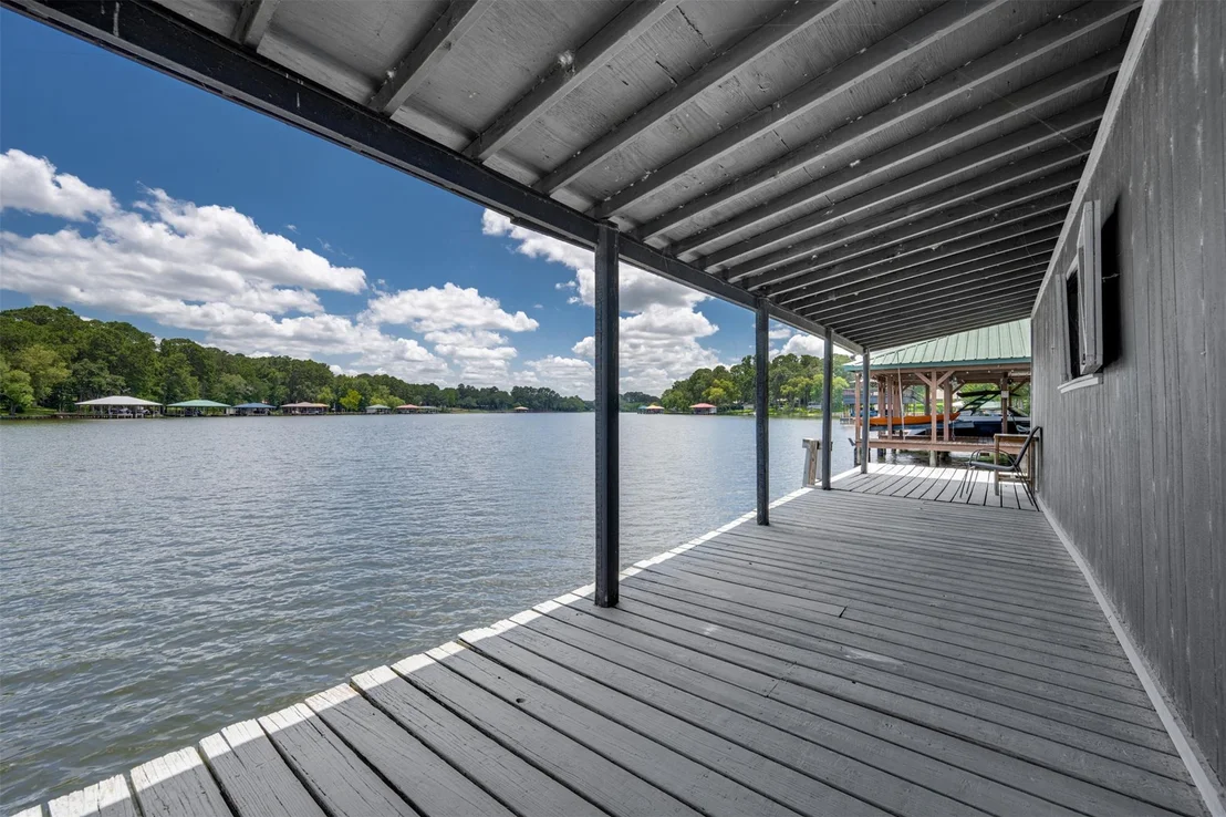 Photo of 23258 Edgewater DR