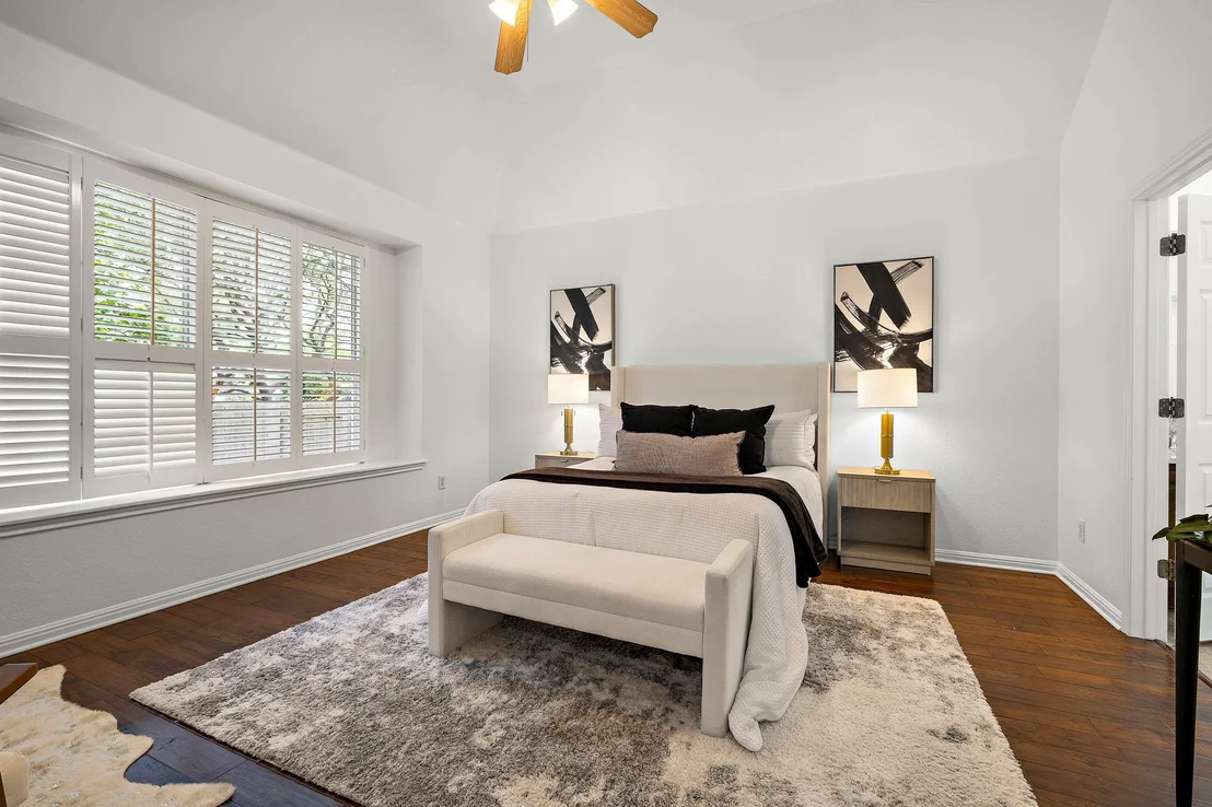 Photo of 10421 Hansa DR