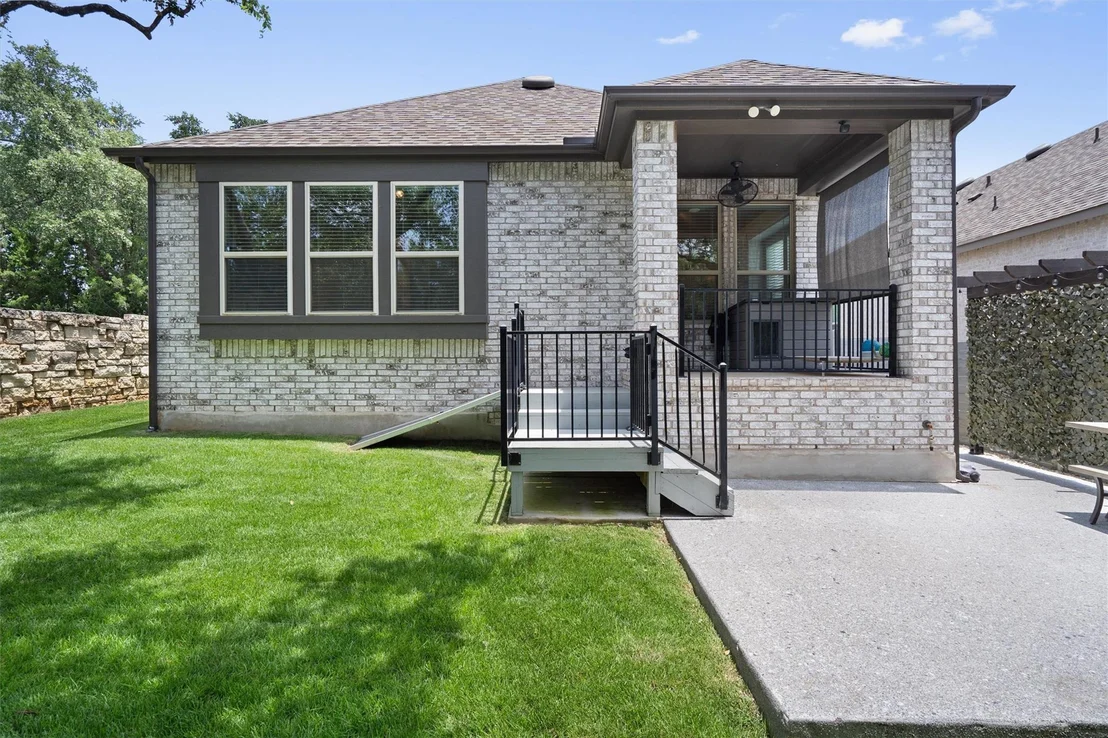 Photo of 104 Arrowhead Mound RD