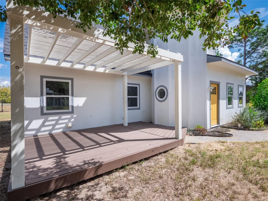 Photo of 245 Country LN