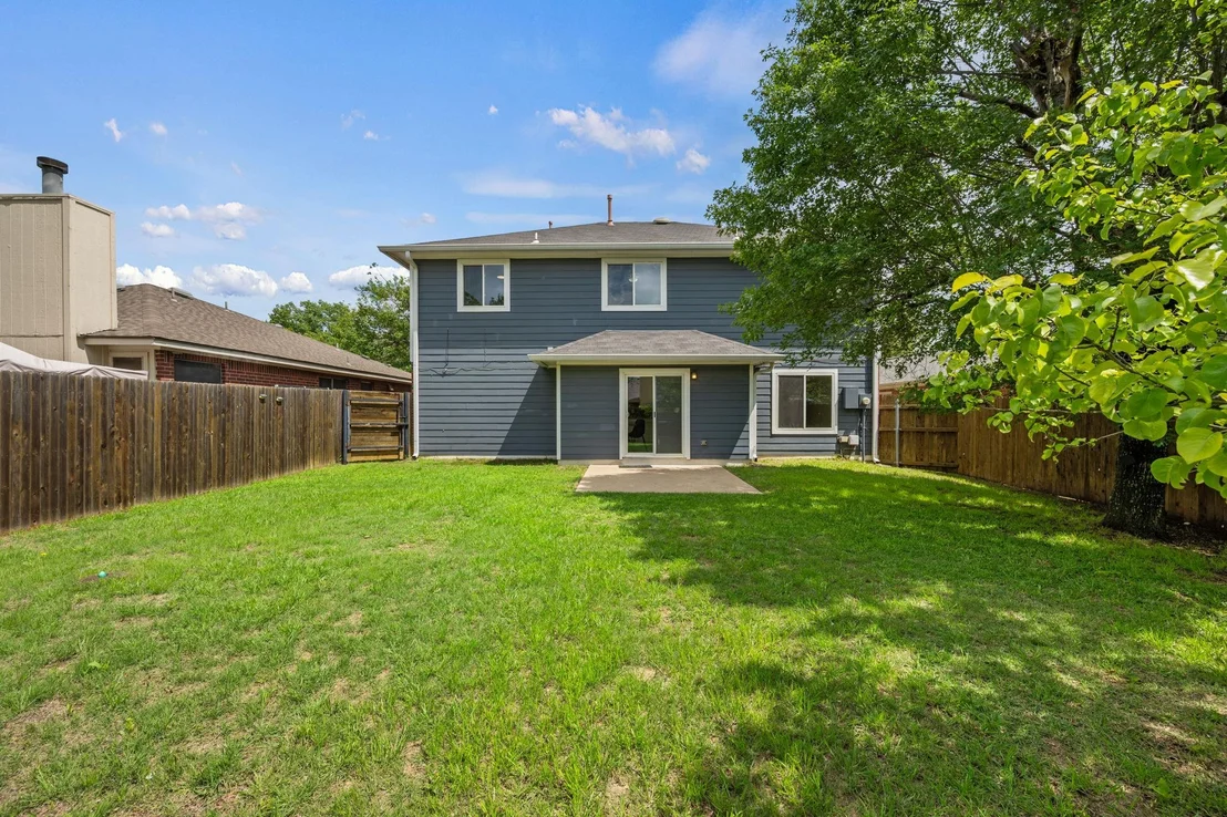 Photo of 1004 HUGHMONT DR