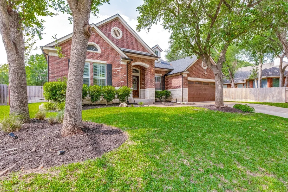 Photo of 703 Hegarty DR