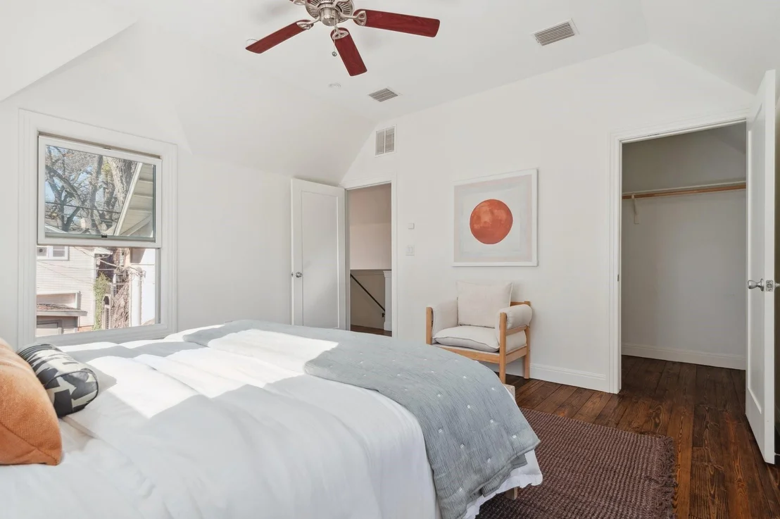 Photo of 4008 Duval ST