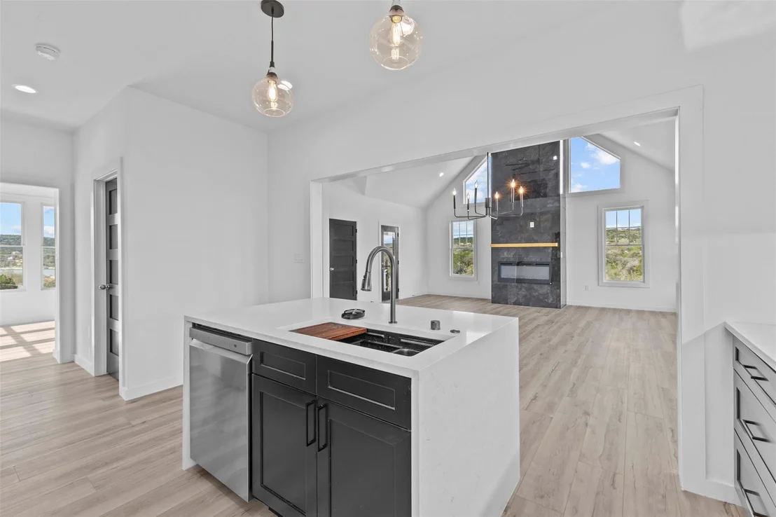 Photo of 11005 Beach RD