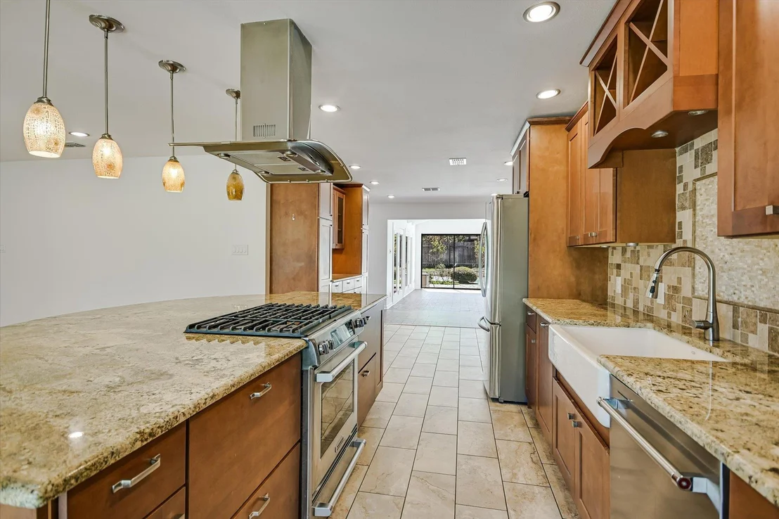 Photo of 4105 Far West BLVD