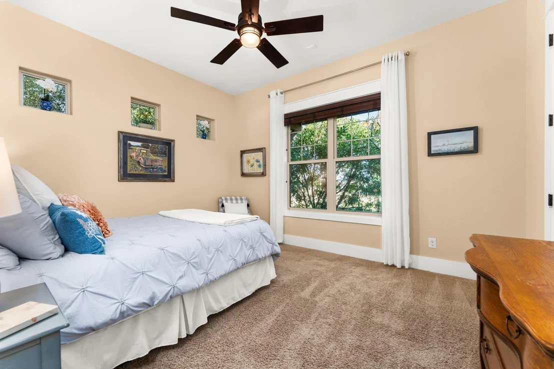 Photo of 1010 Vista Ridge DR