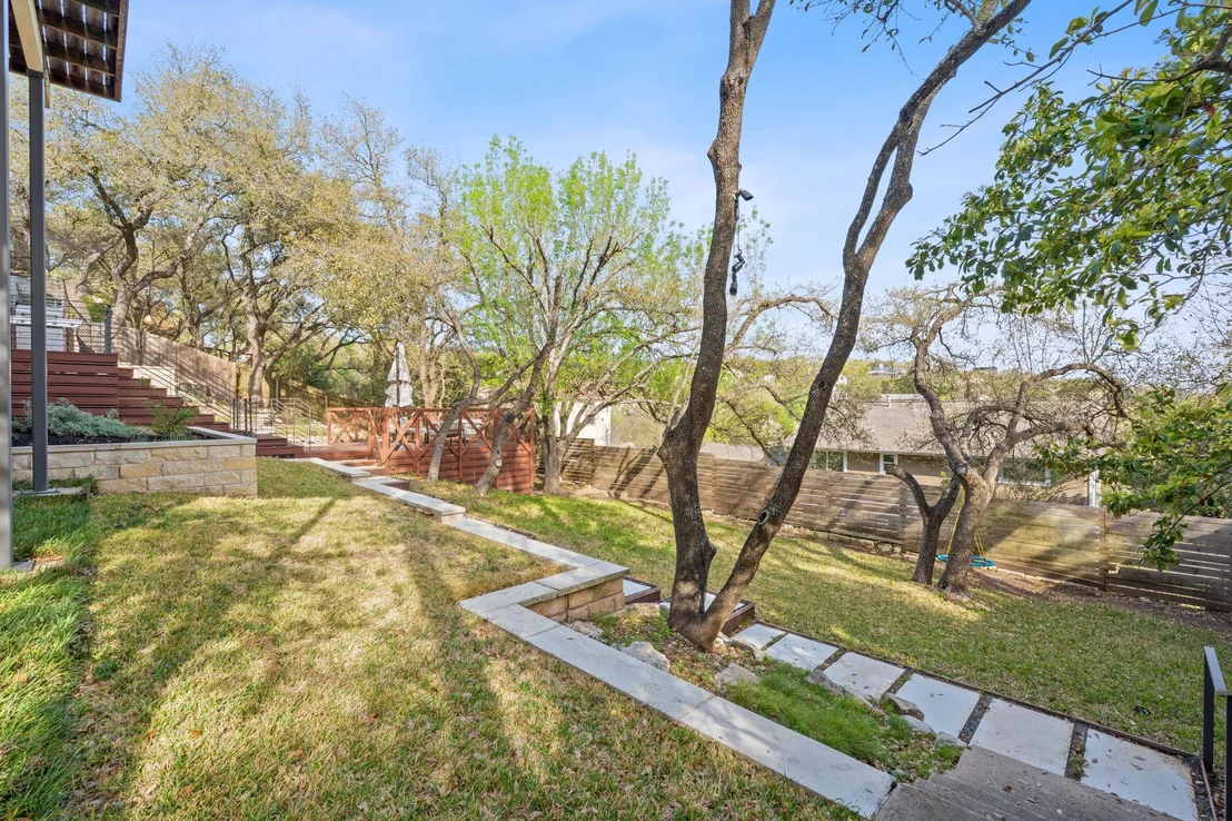 Photo of 1407 Lost Creek BLVD
