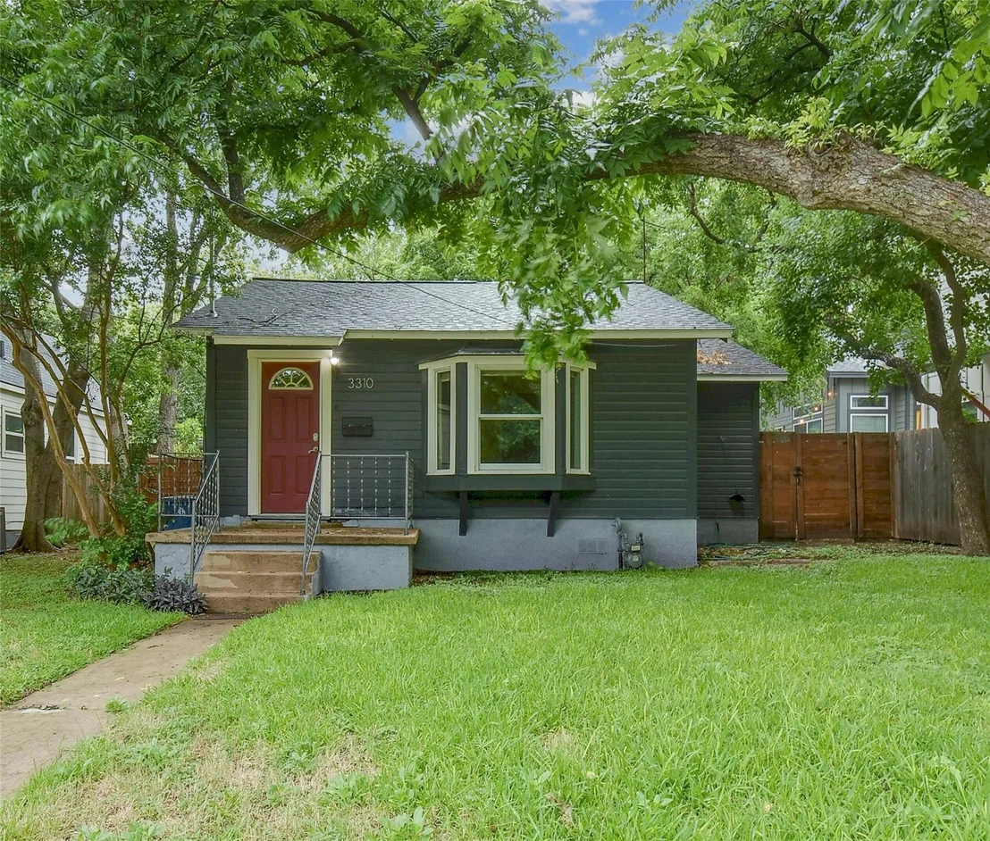 Photo of 3310 Robinson Ave