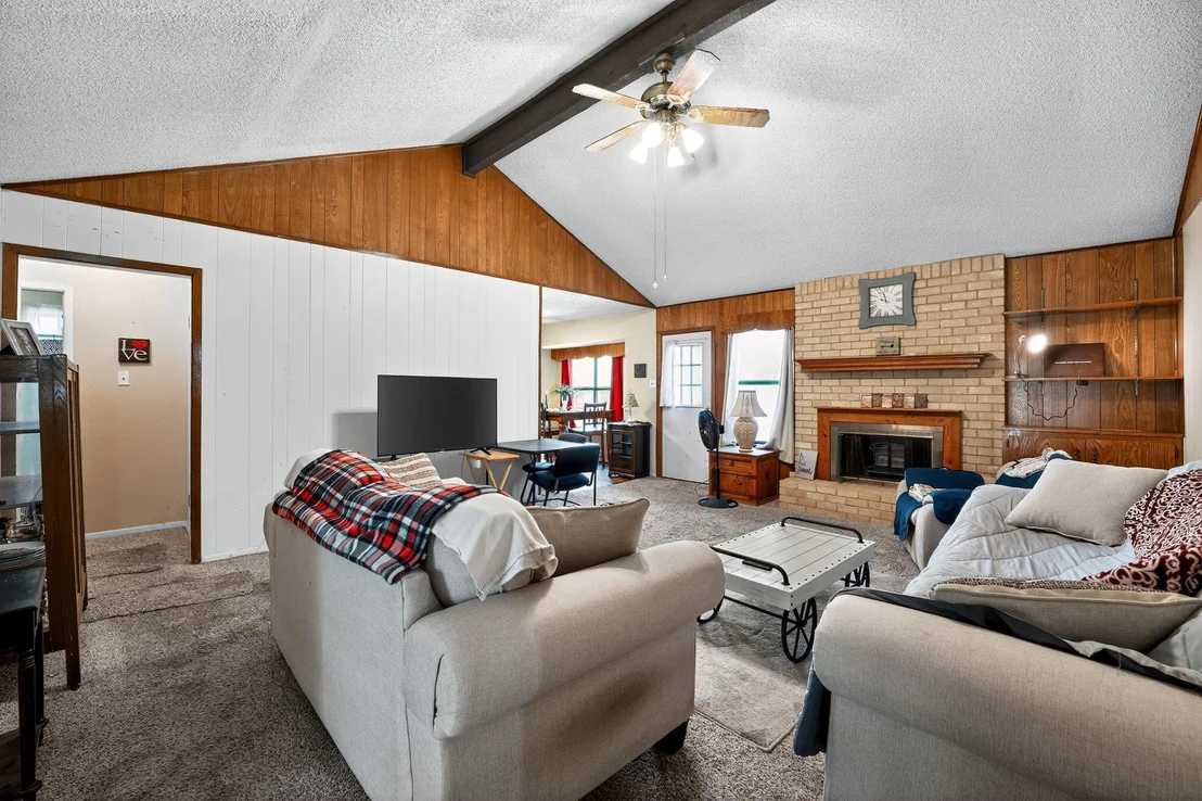Photo of 324 McClendon DR