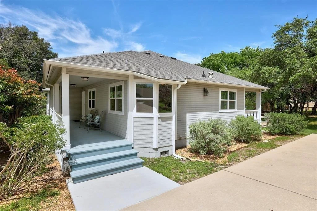 Photo of 2115 Saratoga DR