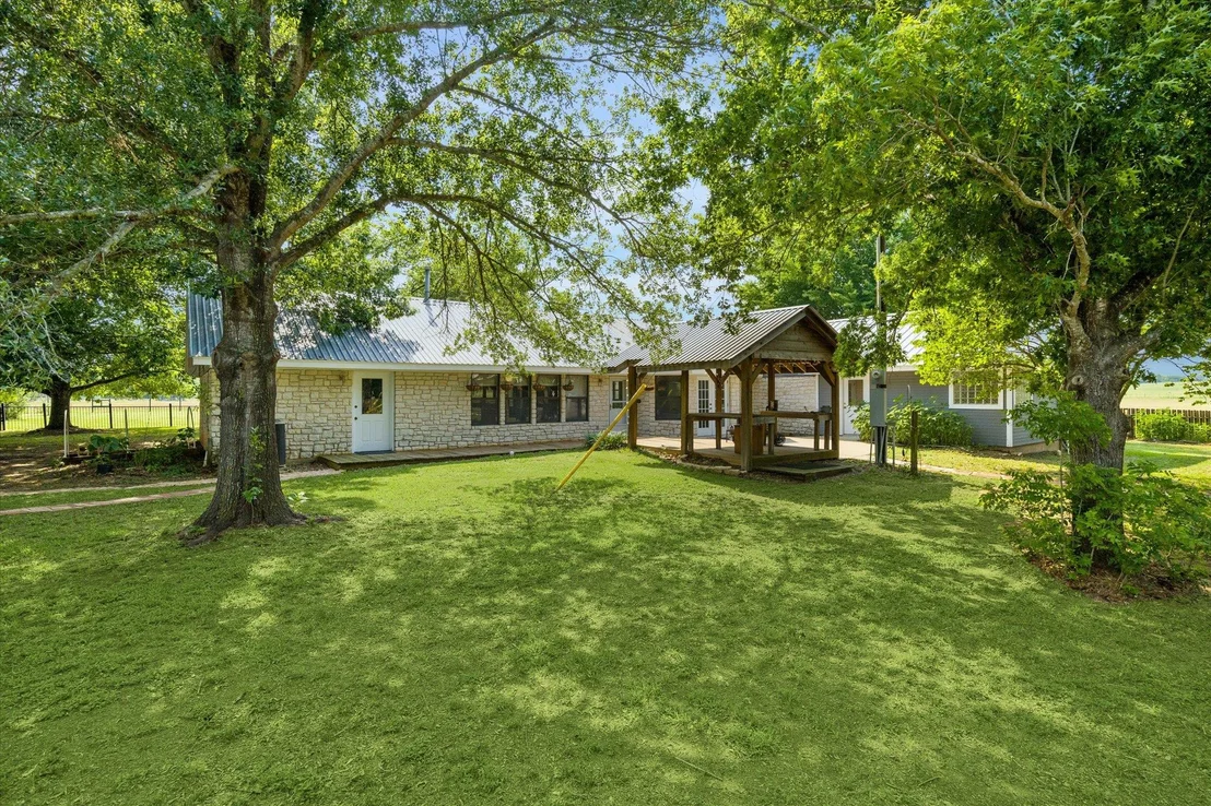 Photo of 4451 County Road 467