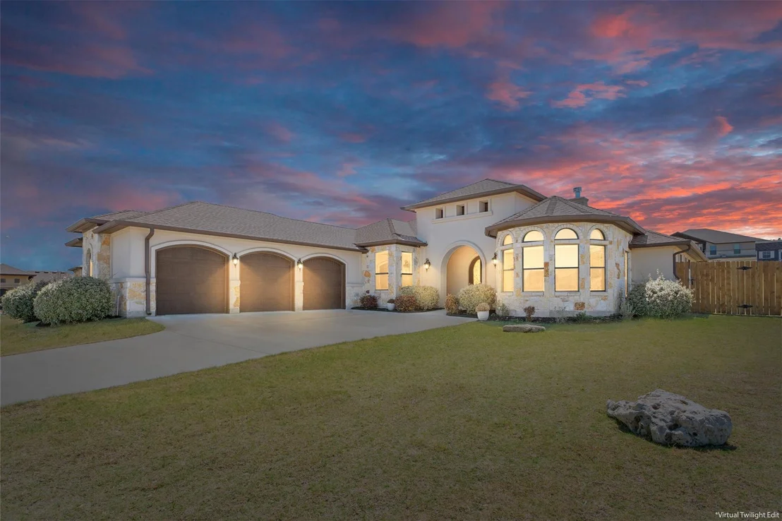 Photo of 1007 Saddle Bluff DR