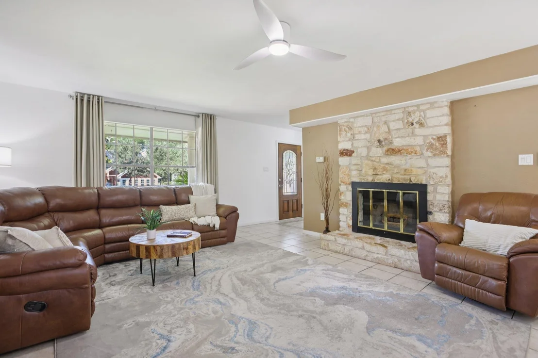Photo of 4107 Adelphi LN