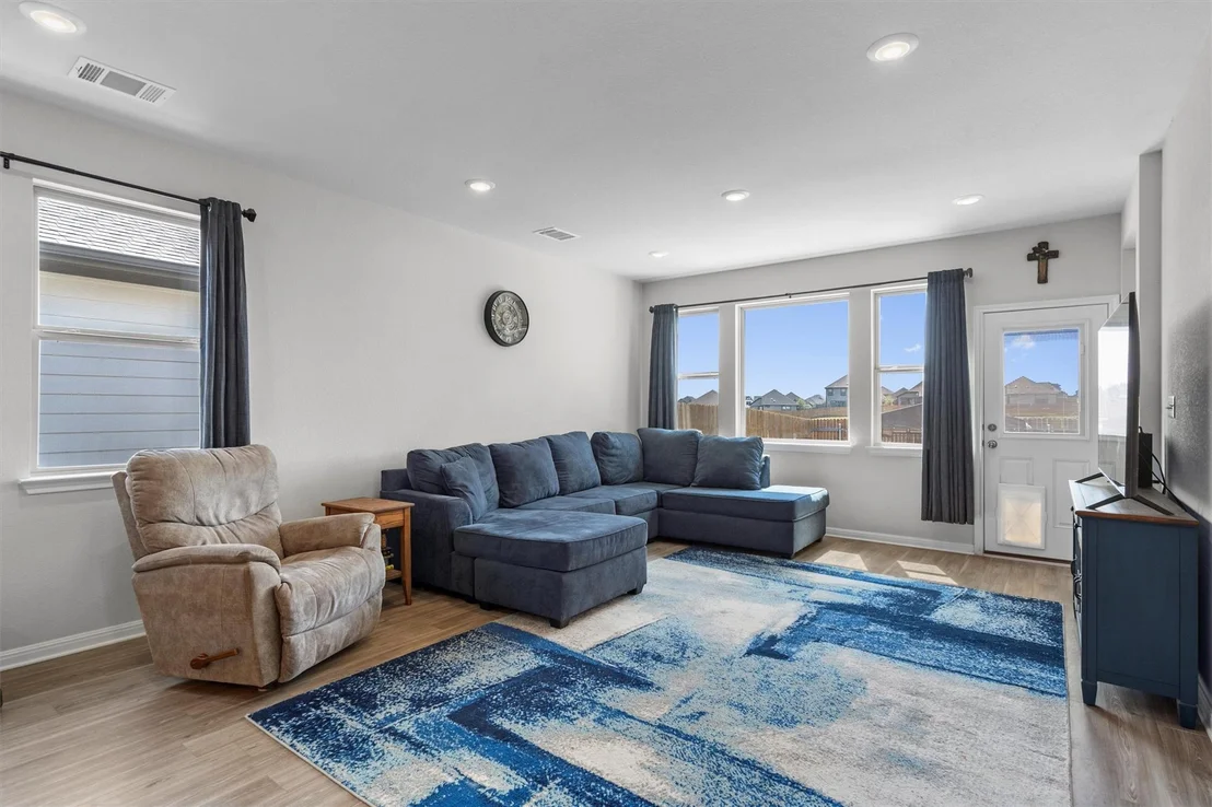 Photo of 310 Tolo DR