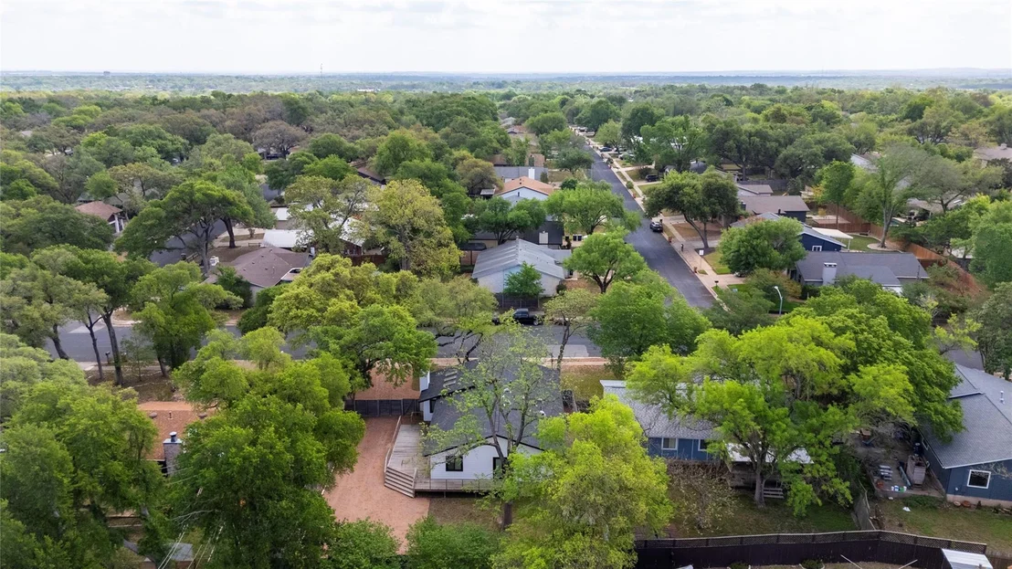 Photo of 7504 Whispering Oaks DR